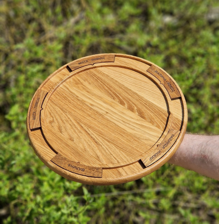 Сырная доска из дуба для дегустации, Ø33 см, с табличками от мастерской DIVIRO